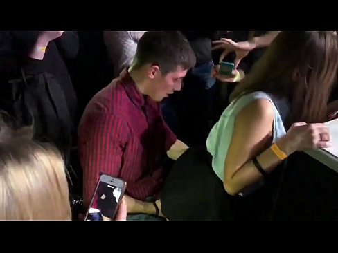 ❤️ 러시아 나이트 클럽에서 실제 섹스. 18 세 러시아 여자 항문과 질에 엿 에서 나이트 클럽 창녀 우리 ko.porn33.top